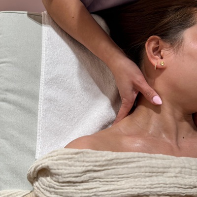 Head & Shoulders Massage